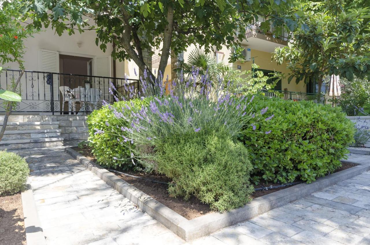 Apartments Karolina Vodice Exterior photo