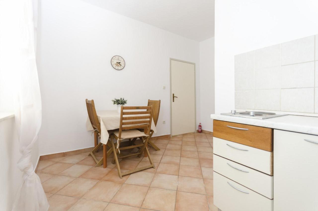Apartments Karolina Vodice Exterior photo