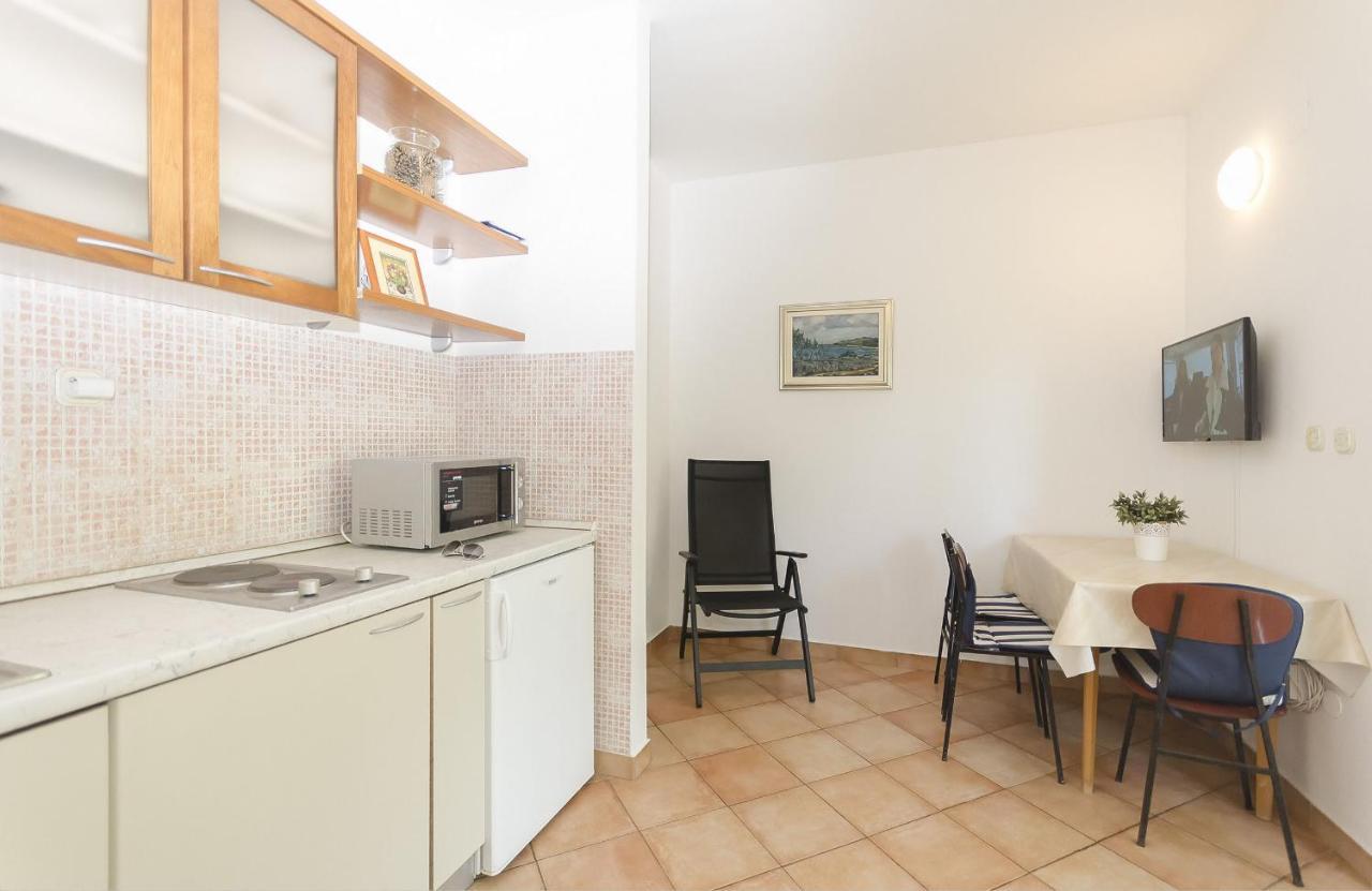 Apartments Karolina Vodice Exterior photo